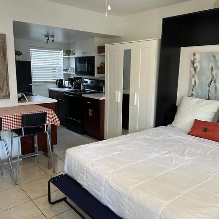 Lambert Family Beach Apartments Fort Lauderdale Eksteriør billede